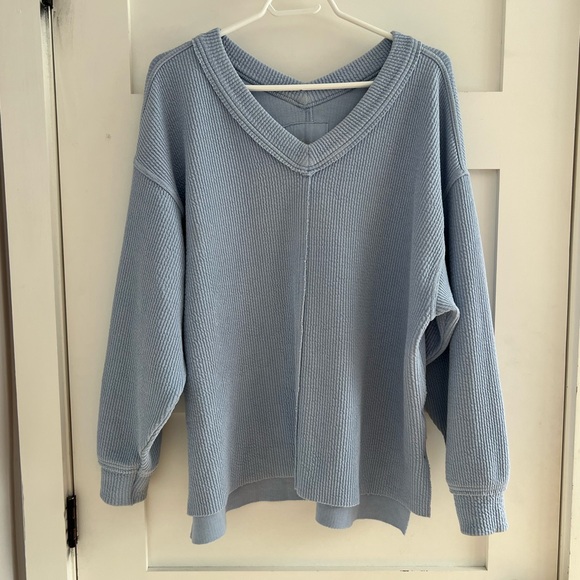 Aerie Wonder Textured v-neck sweatshirt size M - Picture 3 of 9